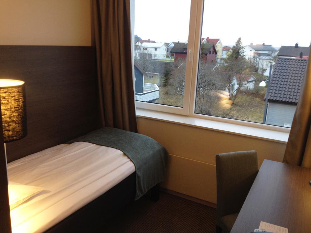Thon Partner Hotel Andrikken Анденес Экстерьер фото